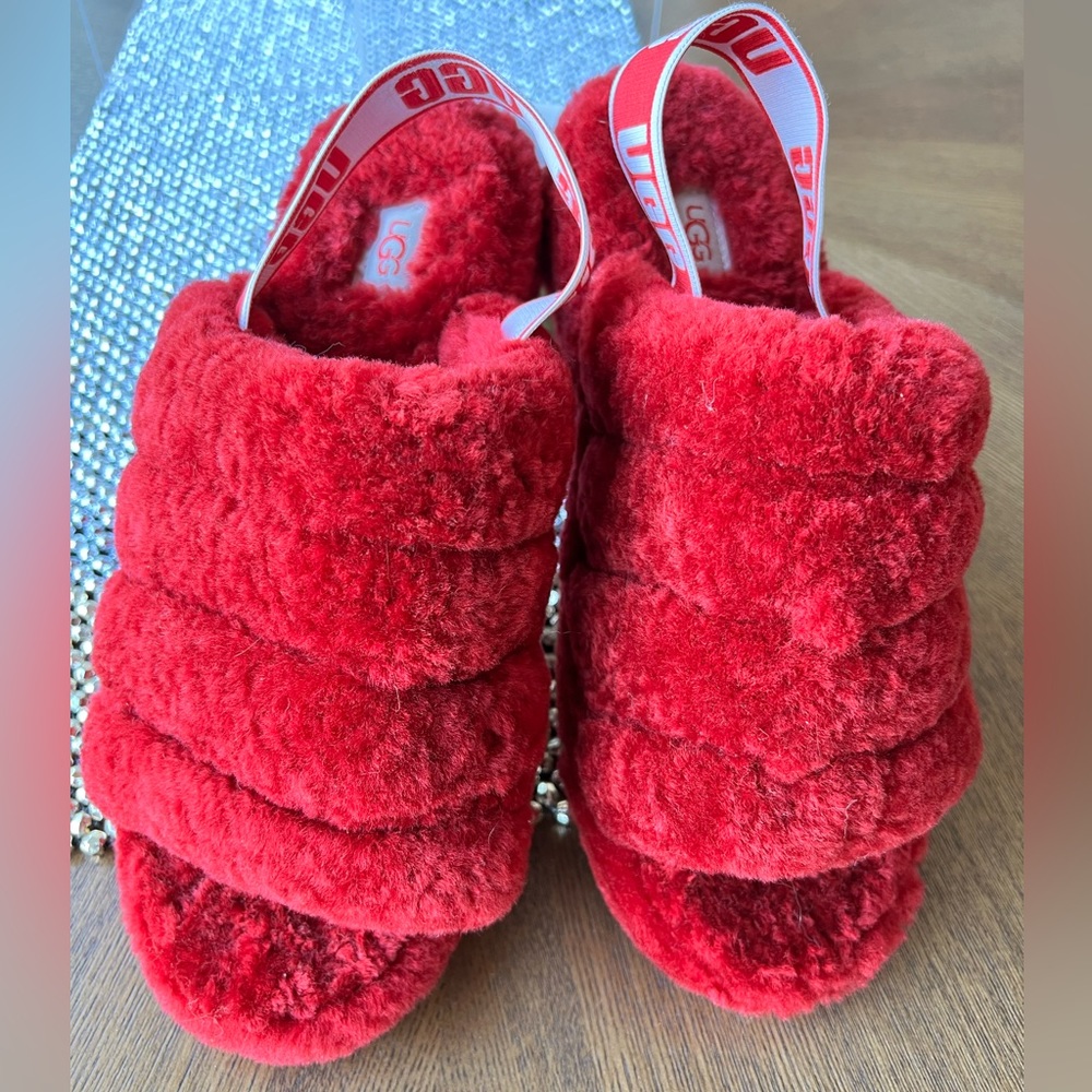 UGG fluff yeah slides
